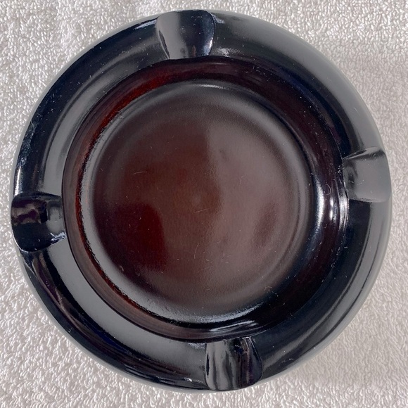 Vintage MCM Dark Thick Brown Amber Glass Round Ashtray Trinket Dish - Picture 2 of 8